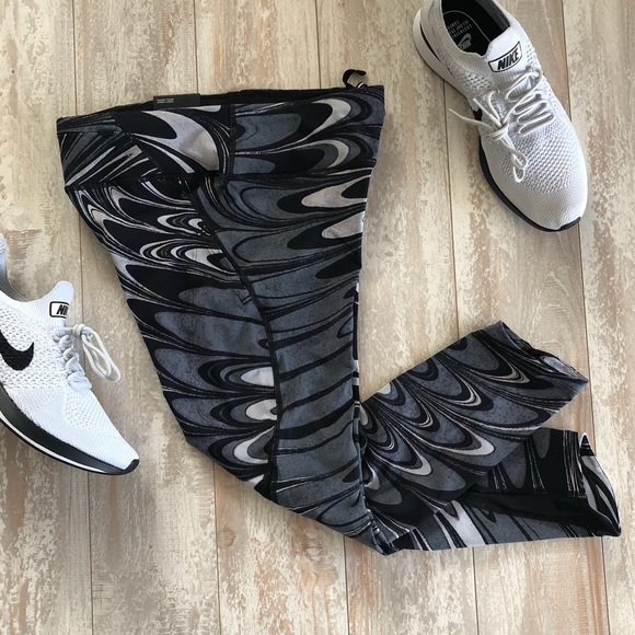 NWTNike marble epic lux tights! - Picture 2 of 8